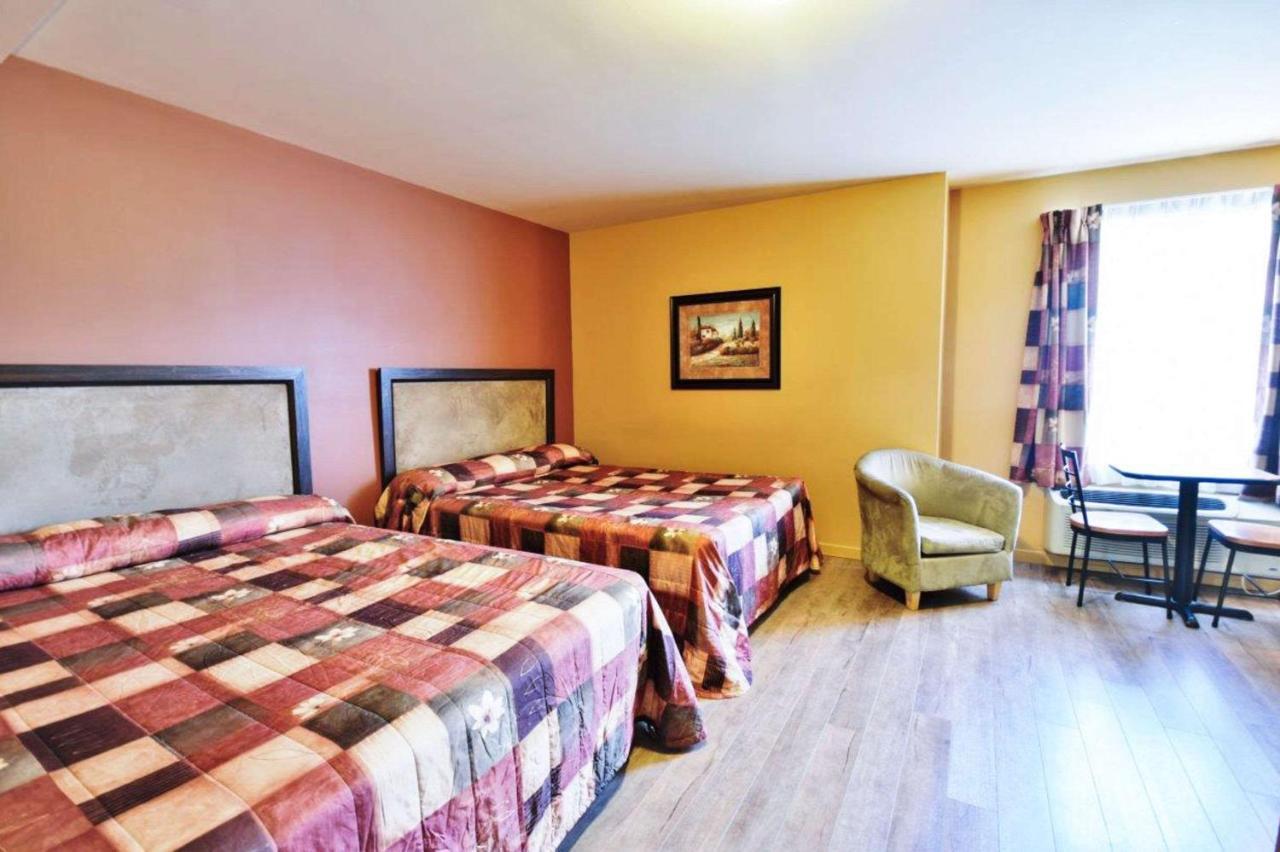 Econo Lodge Cabano Exterior foto